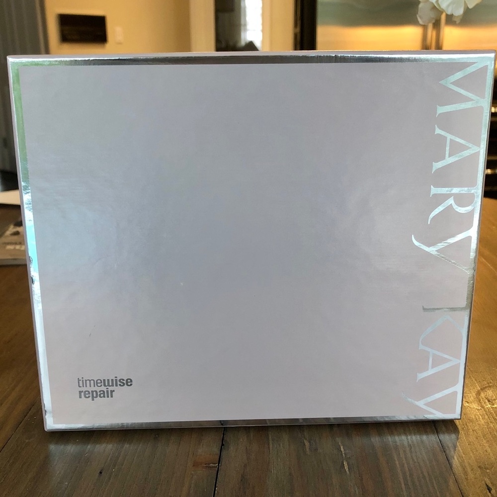 Mary Kay EMPTY Gift Set Box - Picture 2 of 11